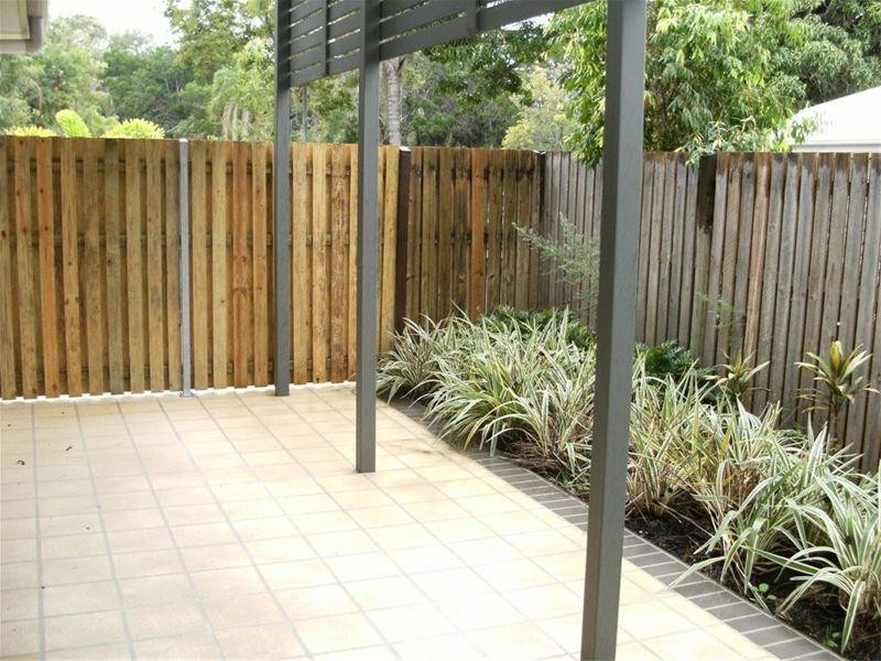 8/654 Charlton Esplanade, Urangan QLD 4655