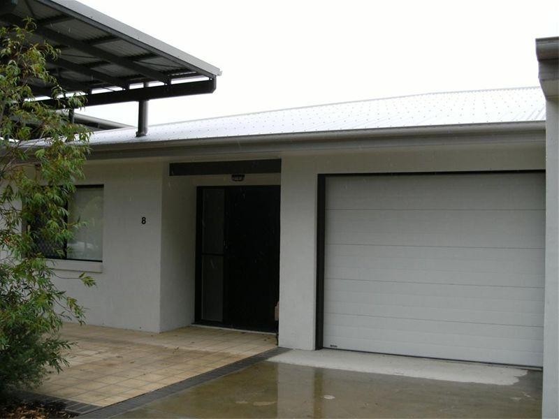 8/654 Charlton Esplanade, Urangan QLD 4655