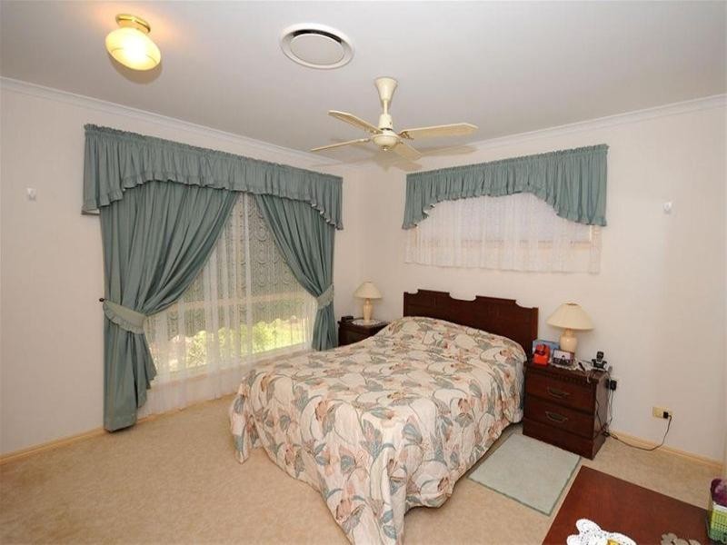 43 Bowerbird Avenue, Eli Waters QLD 4655