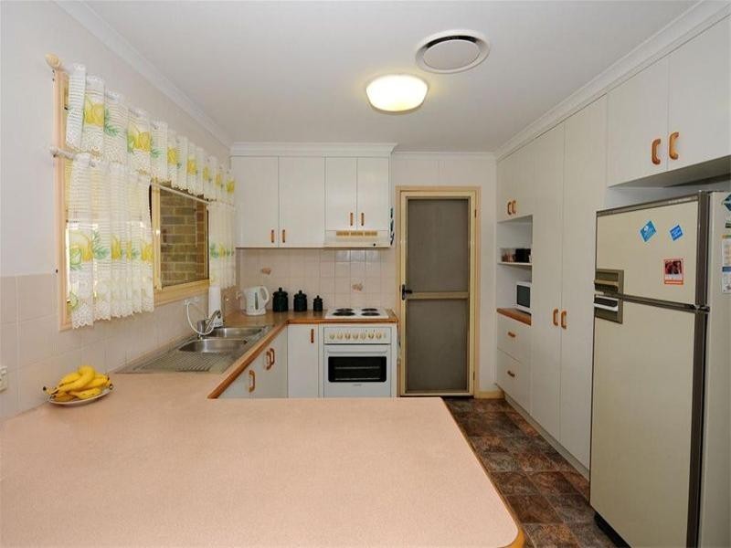 43 Bowerbird Avenue, Eli Waters QLD 4655