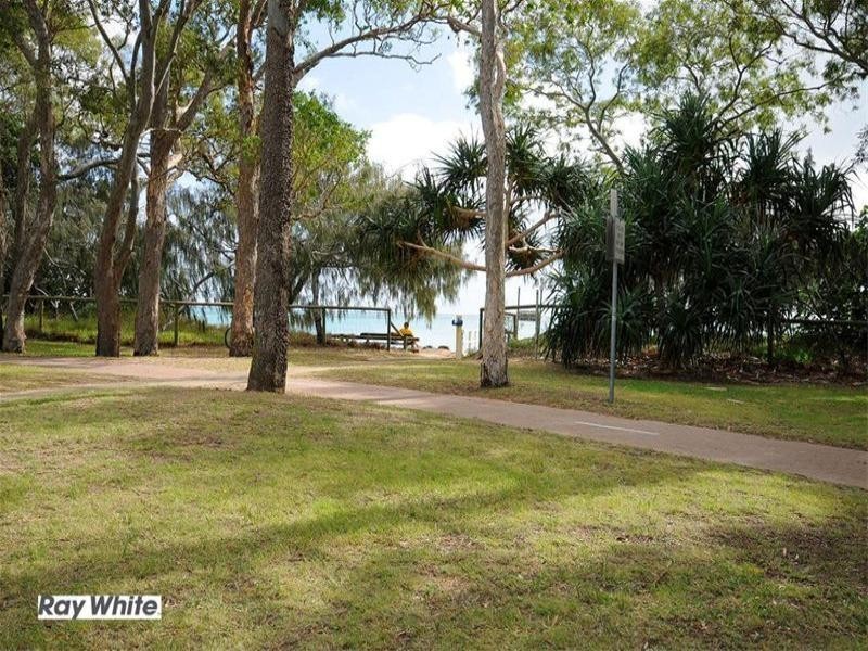 9/477 Esplanade, Torquay QLD 4655