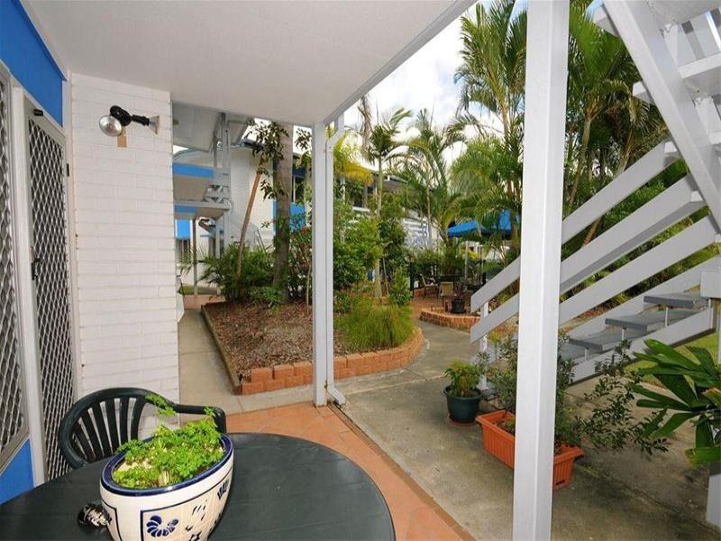 9/477 Esplanade, Torquay QLD 4655