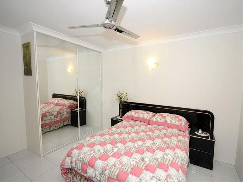 9/477 Esplanade, Torquay QLD 4655