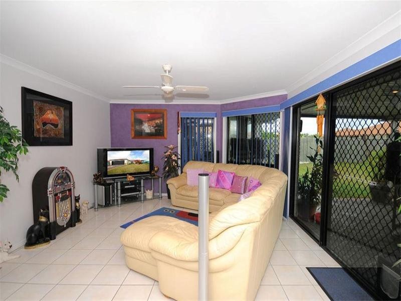 12 Surrey Court, Kawungan QLD 4655