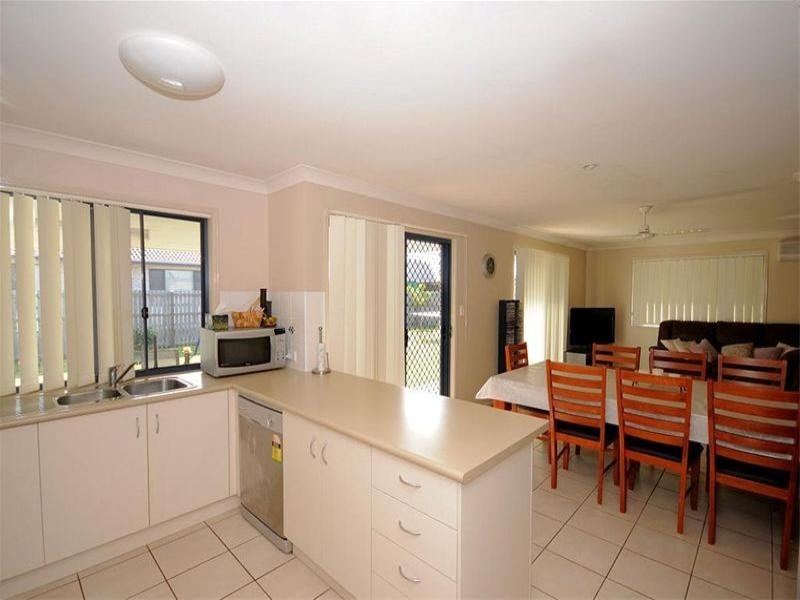 40 Anchorage Circuit, Point Vernon QLD 4655