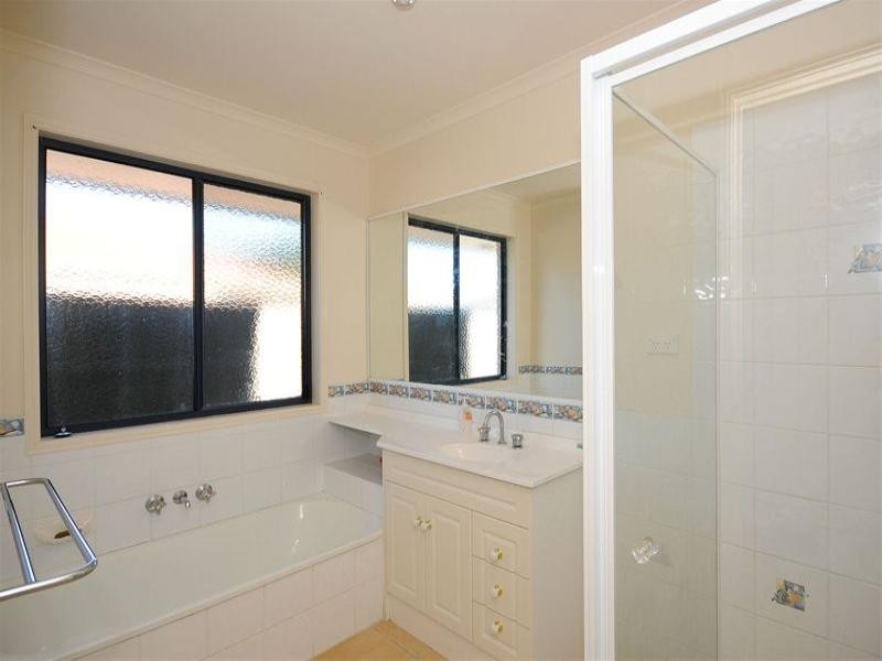 28 Chancellor Drive, Urraween QLD 4655