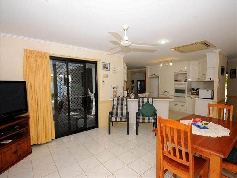11 Thornbill Drive, Eli Waters QLD 4655