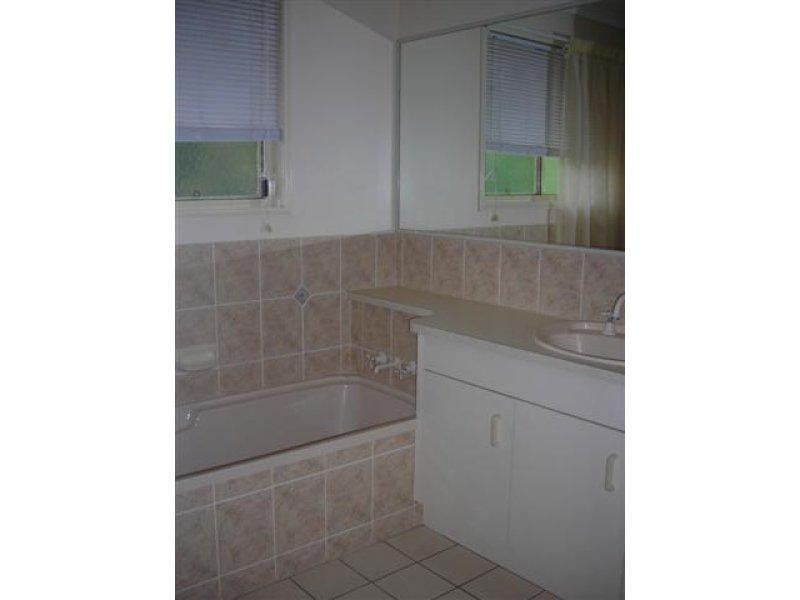 188 Cypress Street, Urangan QLD 4655