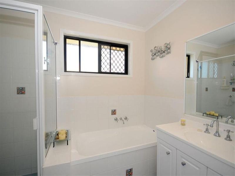 5 Wodalla Mews, Point Vernon QLD 4655