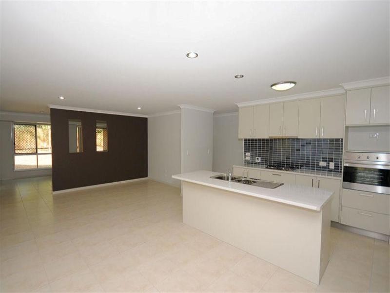 9 Cumberland Court, Point Vernon QLD 4655