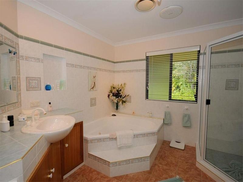 11 Sempfs Road, Dundowran Beach QLD 4655