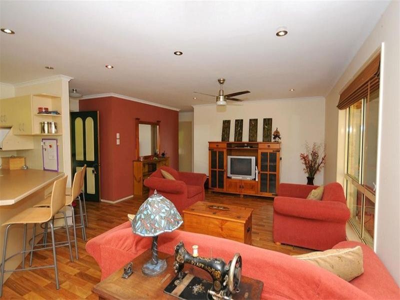 6 Beacon Road, Booral QLD 4655