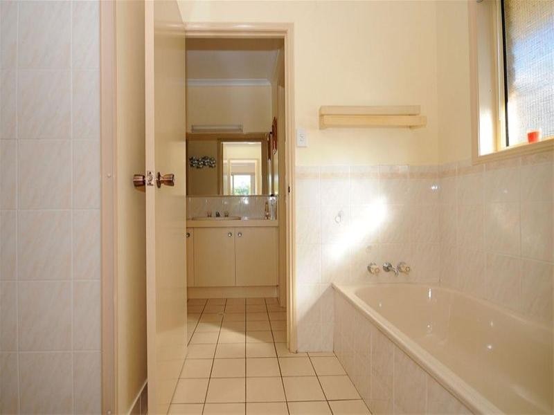 6 Beacon Road, Booral QLD 4655