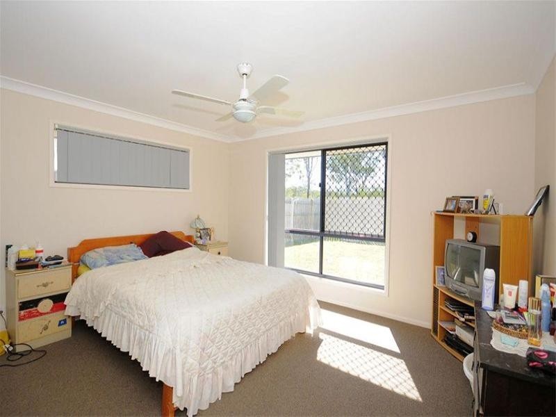 5 Pharlap Court, Point Vernon QLD 4655
