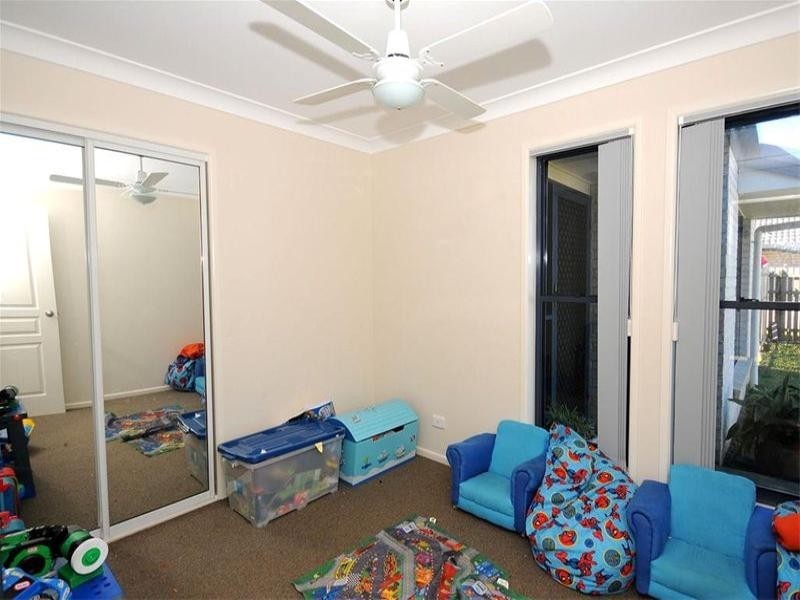 5 Pharlap Court, Point Vernon QLD 4655