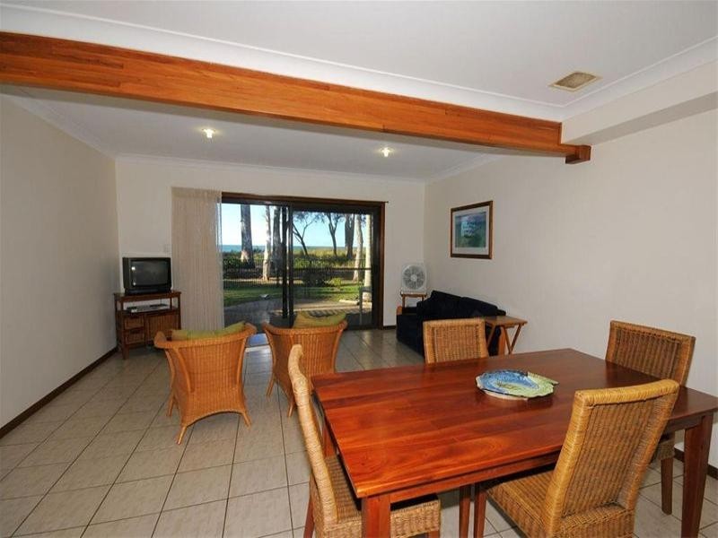 2-110 Burrum Street, Burrum Heads QLD 4659