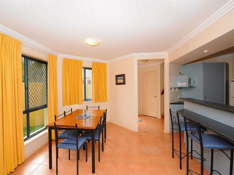 24/33 Elizabeth Street, Urangan QLD 4655