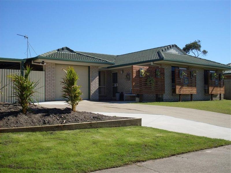 69 Kookaburra Drive, Eli Waters QLD 4655
