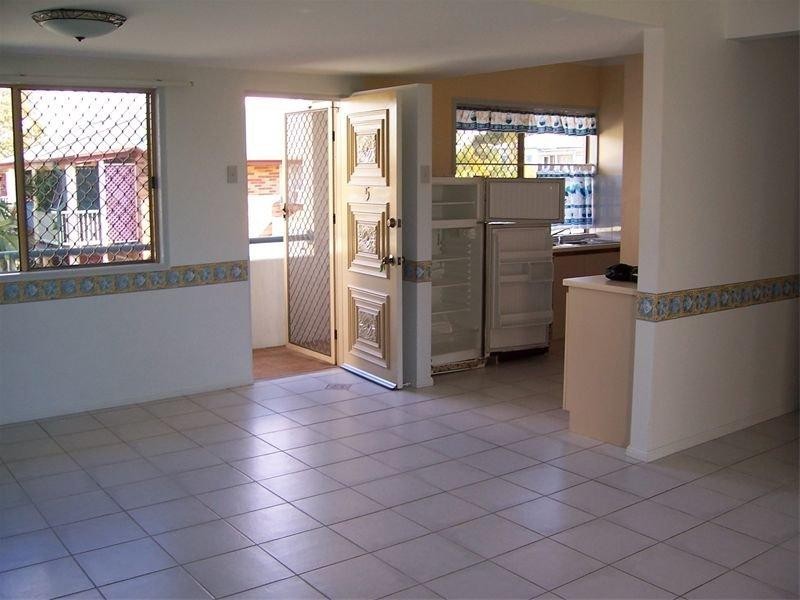 5/3 Beach Road, Pialba QLD 4655