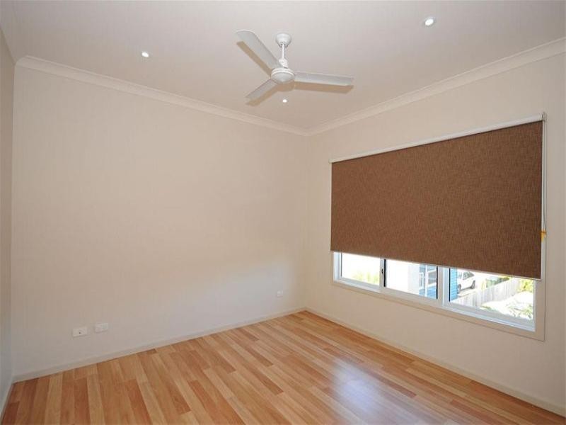 3/5 Pulgul Street, Urangan QLD 4655