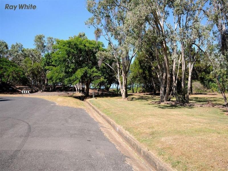 3/5 Pulgul Street, Urangan QLD 4655