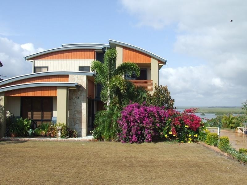 18 Ariadne Street, River Heads QLD 4655