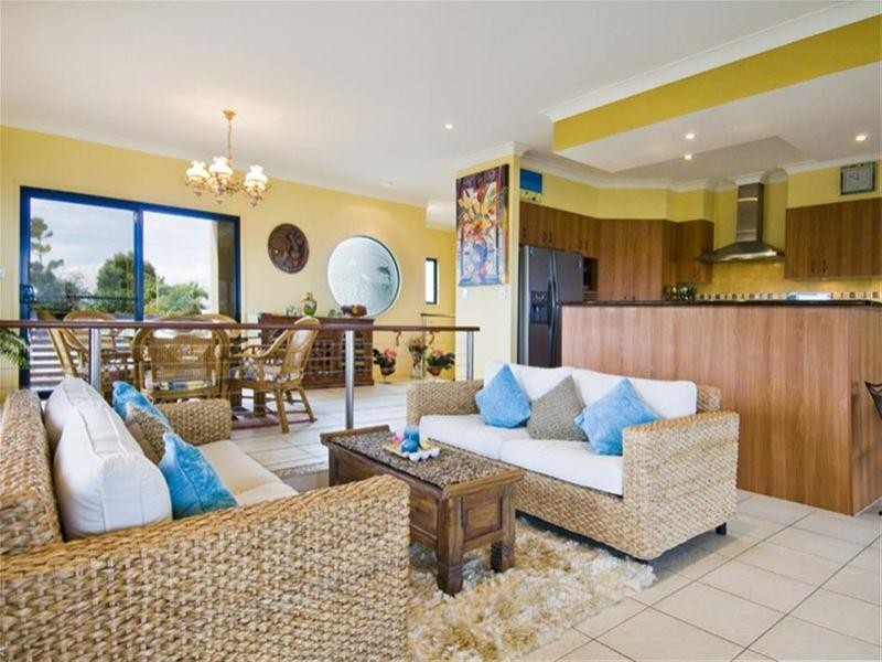 18 Ariadne Street, River Heads QLD 4655