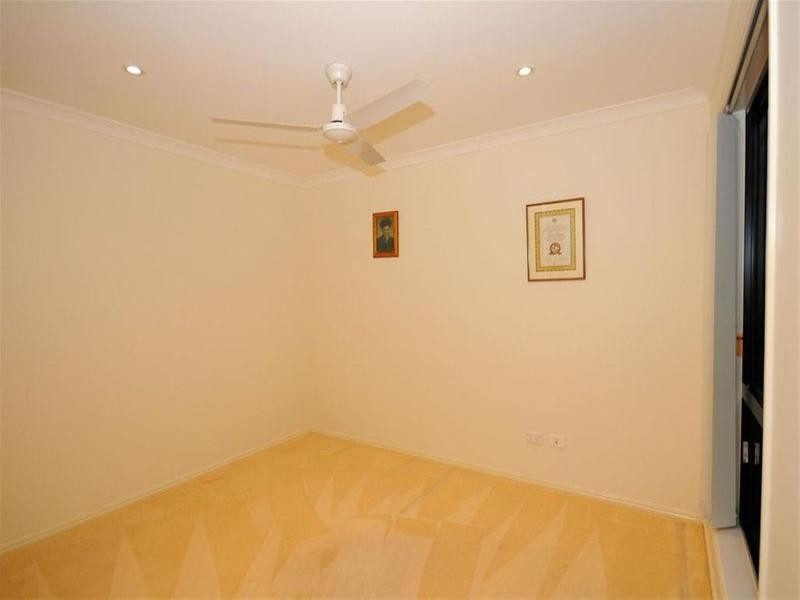 3 Surrey Court, Kawungan QLD 4655