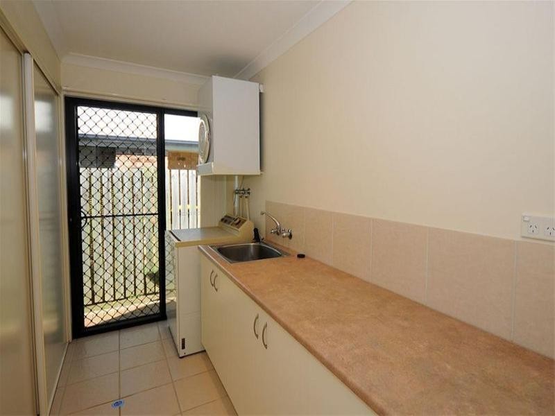 3 Surrey Court, Kawungan QLD 4655