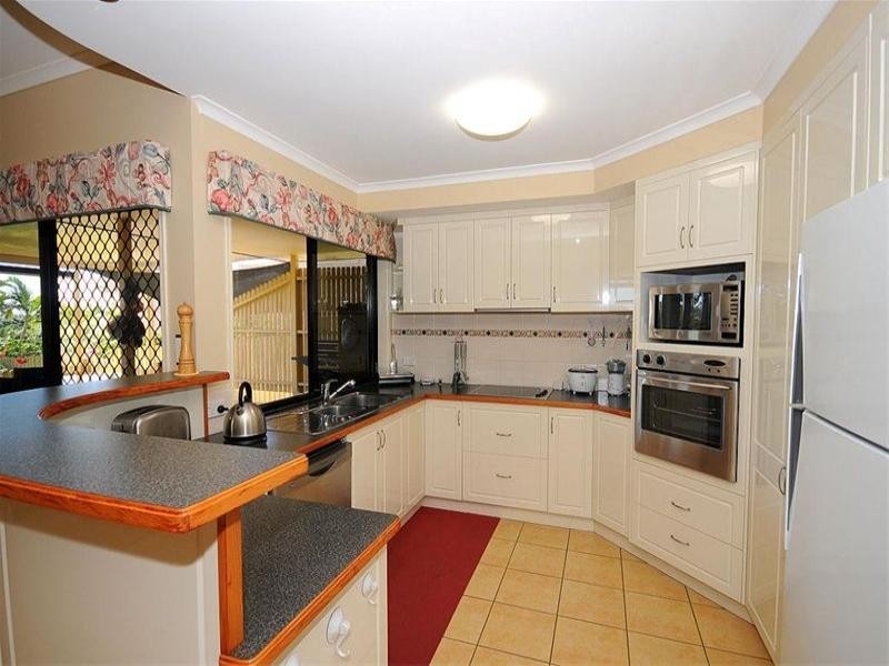 41 Royal Drive, Kawungan QLD 4655