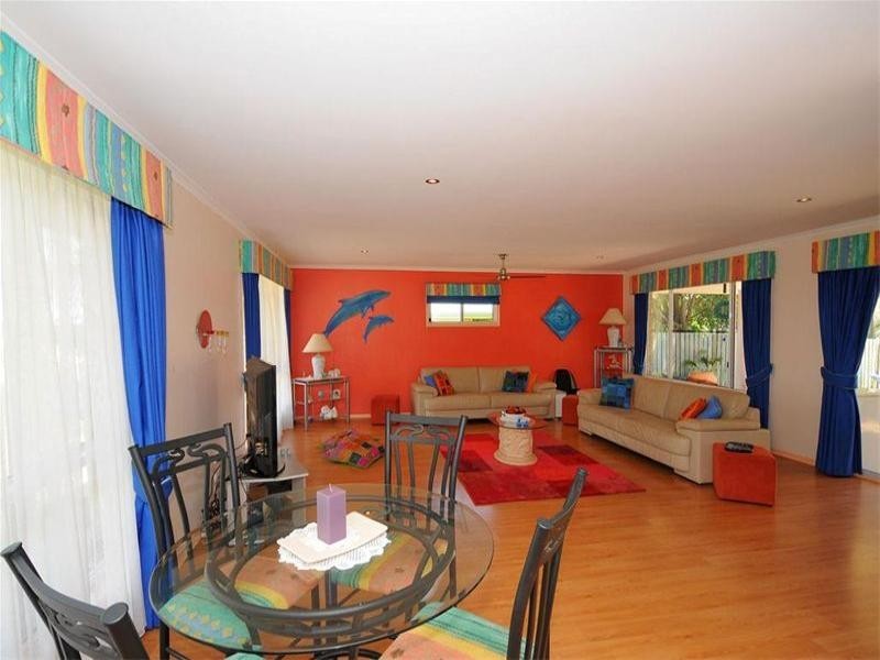 6 Georgia Court, Torquay QLD 4655