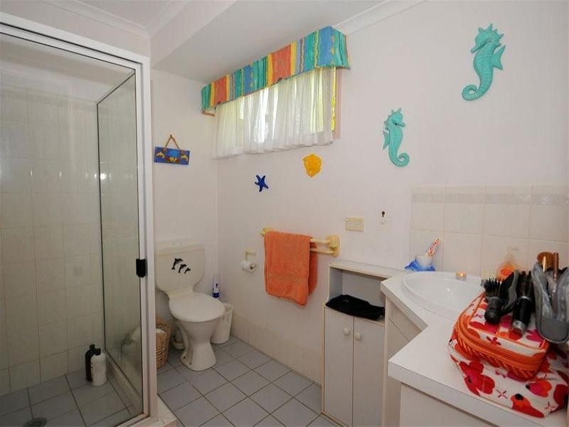 6 Georgia Court, Torquay QLD 4655