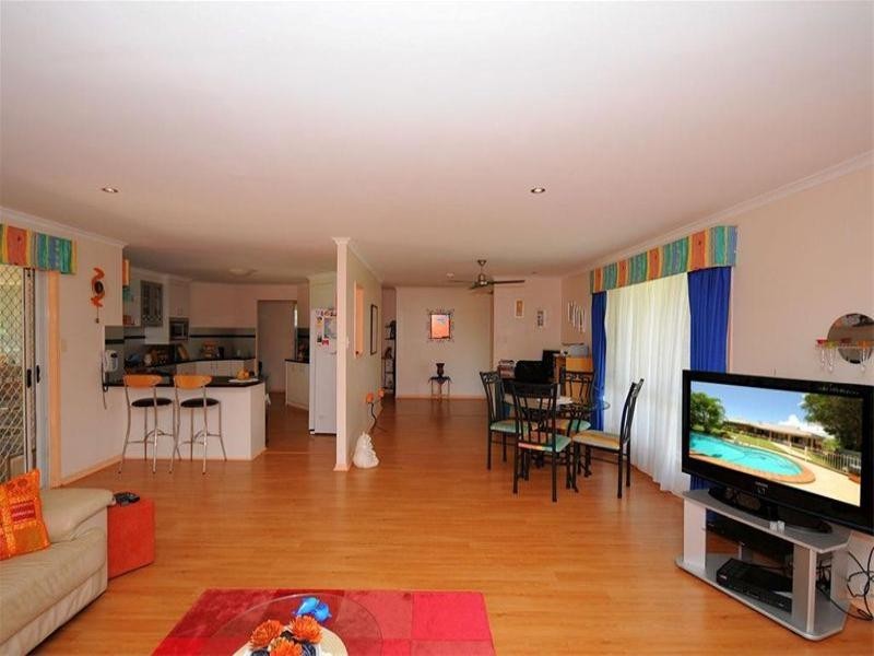 6 Georgia Court, Torquay QLD 4655