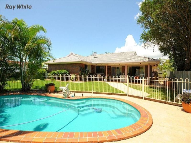 6 Georgia Court, Torquay QLD 4655