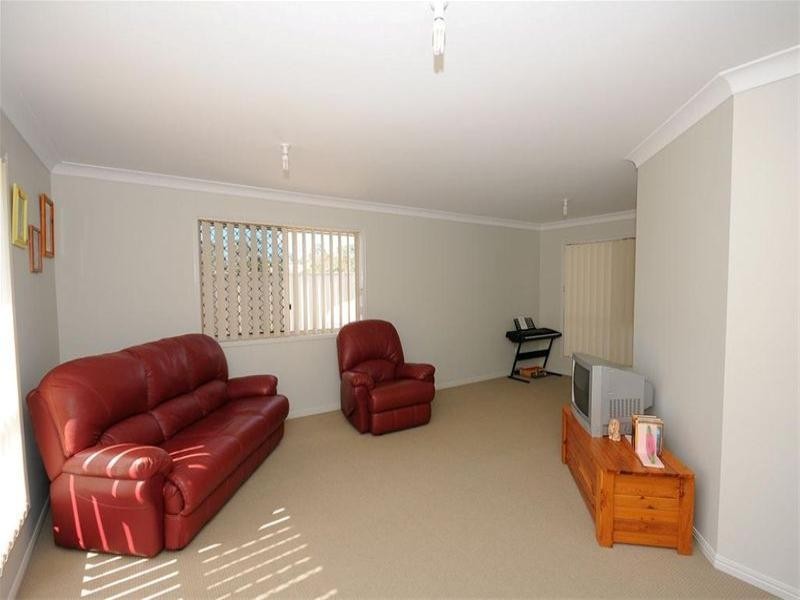 2 Yarrilee Circuit, Dundowran QLD 4655