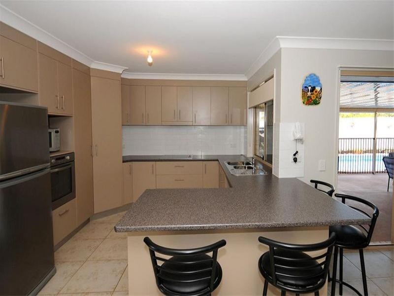 2 Yarrilee Circuit, Dundowran QLD 4655