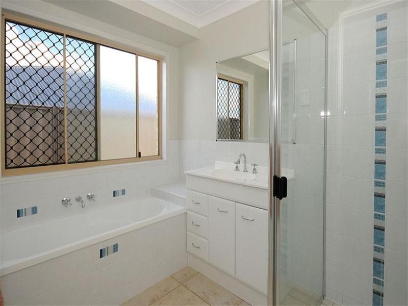 2 Yarrilee Circuit, Dundowran QLD 4655