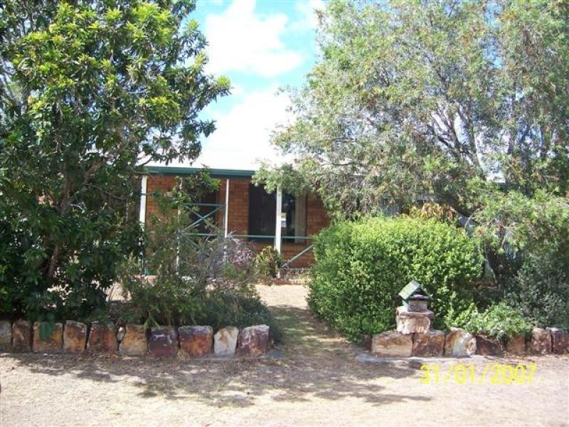 35 Bruce Street, Urangan QLD 4655