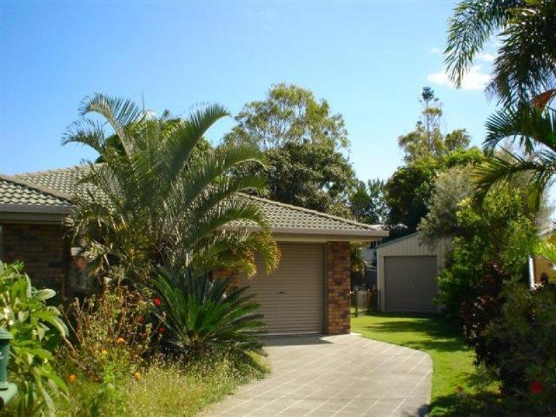 6 Rosalind, Torquay QLD 4655