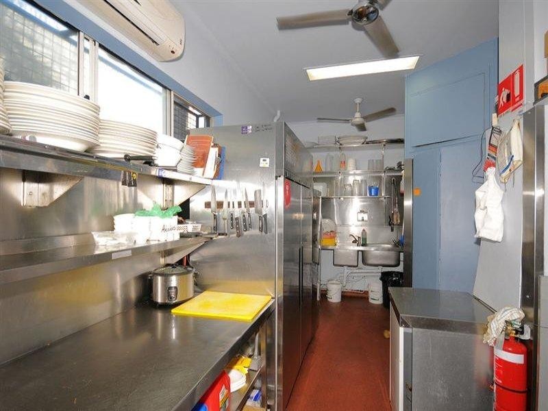 381 Esplanade, Torquay QLD 4655