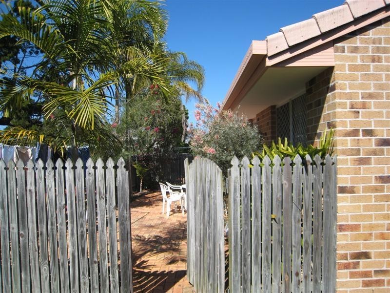 8/174 Cypress Street, Urangan QLD 4655