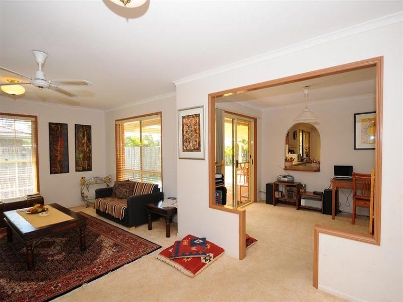 8 Elm Court, Kawungan QLD 4655