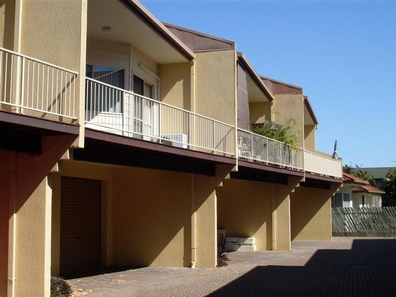 2/16-18 Mckean Road, Scarness QLD 4655