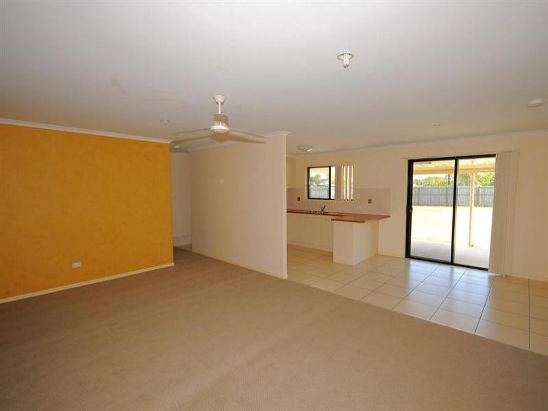 11 Gunsund Way, Point Vernon QLD 4655