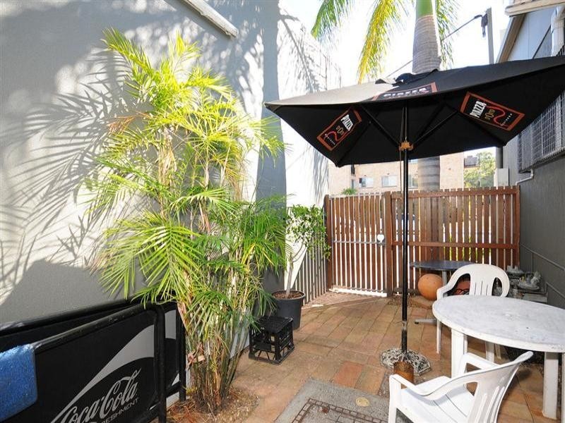 381 Esplanade, Torquay QLD 4655