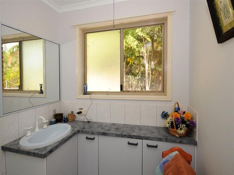 6 Seaview Court, Dundowran QLD 4655