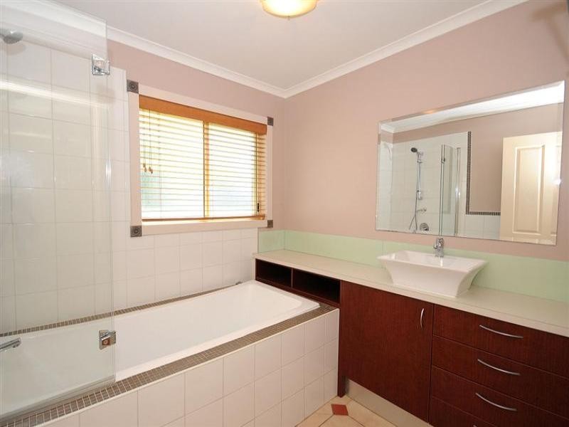 44 Thornbill Drive, Eli Waters QLD 4655