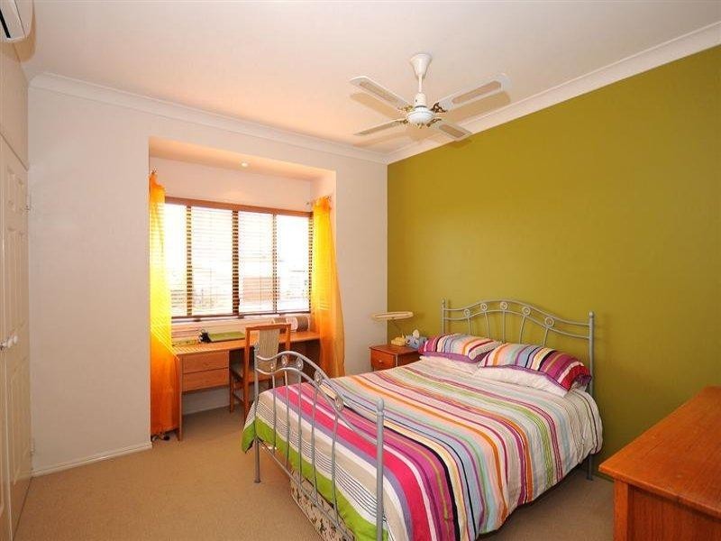 6 Baunfiend Court, Urraween QLD 4655