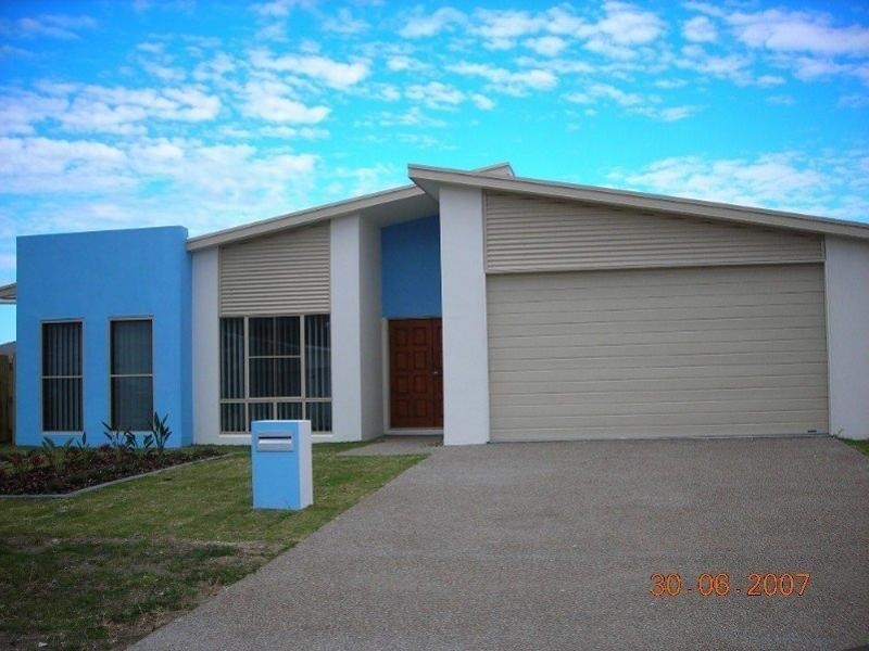 7 Seaway Parade, Toogoom QLD 4655