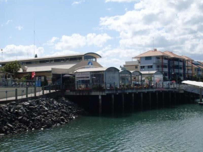 1/17 Bucaneer Avenue, Urangan QLD 4655